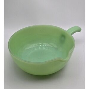 Vintage Fire-King Jadeite Geen Glass Skillet Bowl 1 Spout Mixing w/ Handle 50s